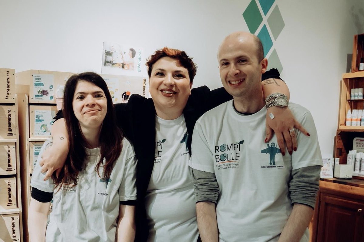 #1maggio: assunzioni e nuovo #lavoro inclusivo per ragazzi autistici o con disabilità da PizzAut a Monza, da CDP tramite Albergo Etico a Roma, da Rompibolle a Savignano sul Panaro. E certamente in tanti altri luoghi.
Buon lavoro ragazzi, speranza di dignità e futuro per tutti!