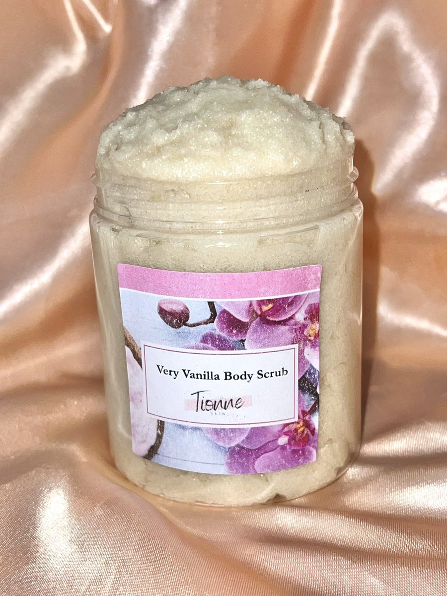 tionneskin's tweet photo. TionneSkin is a black owned and woman owned business that sells skincare products that helps with scars, dark spots, eczema, psoriasis, hyperpigmentation, uneven skin tones, acne, and more

I also sell beard balm, hair oil, cologne and perfume 

Shop at https://t.co/igDUstDfMN https://t.co/b3kLm6F35S
