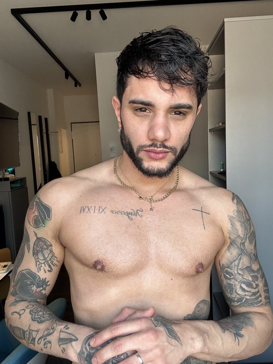 robisramiress's tweet photo. Good afternoon 

🧡 https://t.co/iLflEQCscI