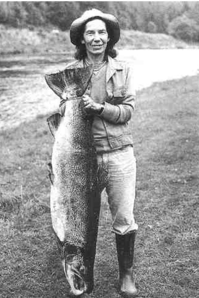 ClassicsTimes's tweet photo. Lilla Rowcliffe with her 45-pound, 6-ounce Spey salmon, taken from the Delagyle beat in September 1980. https://t.co/7wKBoO4QFd