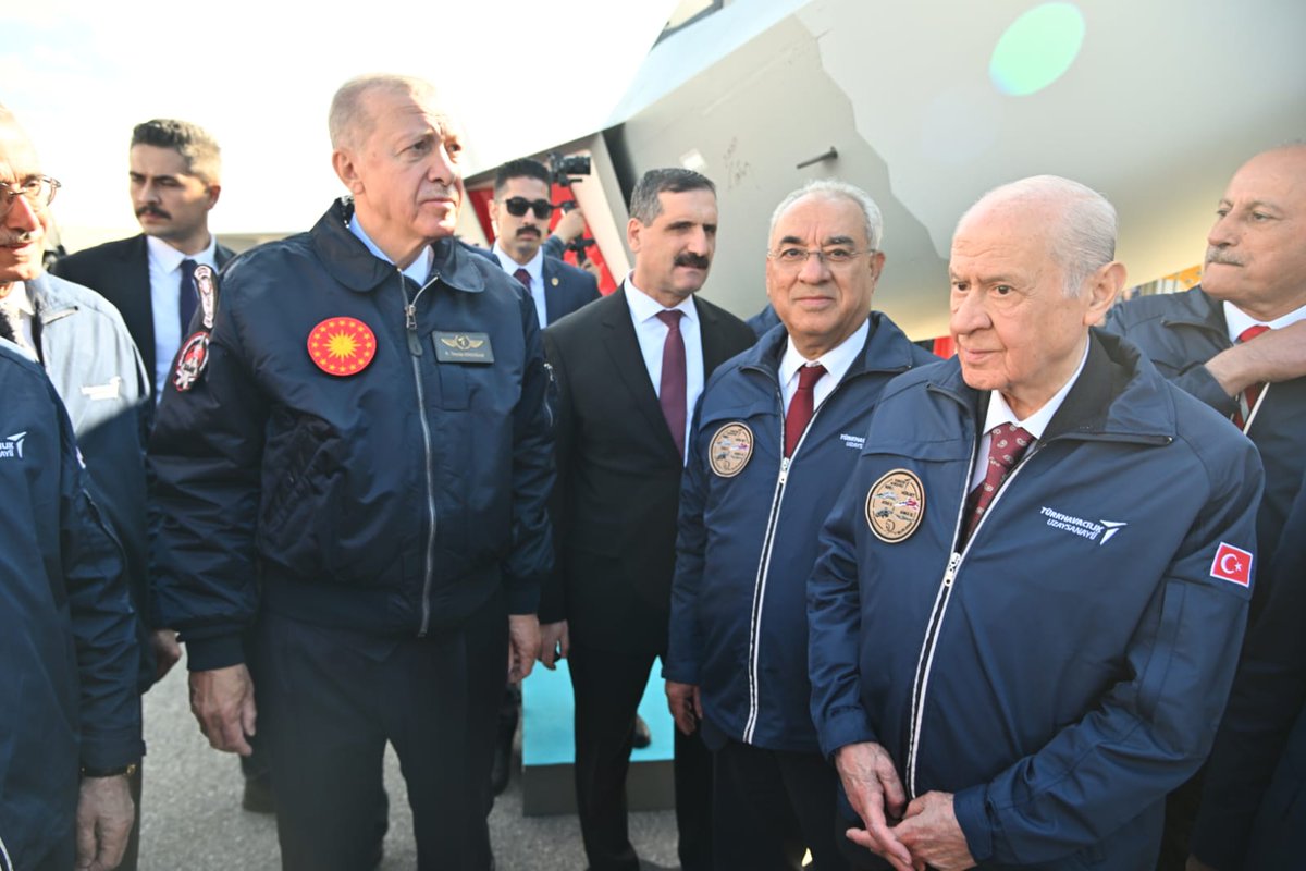 MHP_Bilgi's tweet photo. Cumhurbaşkanımız Sayın Recep Tayyip Erdoğan ve Genel Başkanımız Sayın Devlet Bahçeli, Kahramankazan'da İstikbalin Yüzyılı Tanıtım Programı'na Katıldı. https://t.co/tpWoJji05I