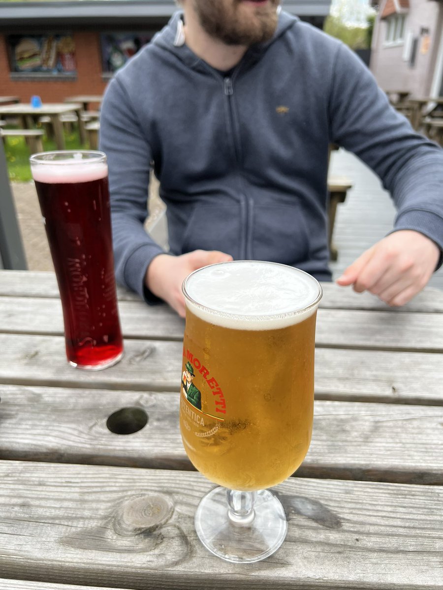 TheOGBlitzy's tweet photo. Internets dead so beer garden weather beers it is.

Ft joe https://t.co/sx0qyhn48U