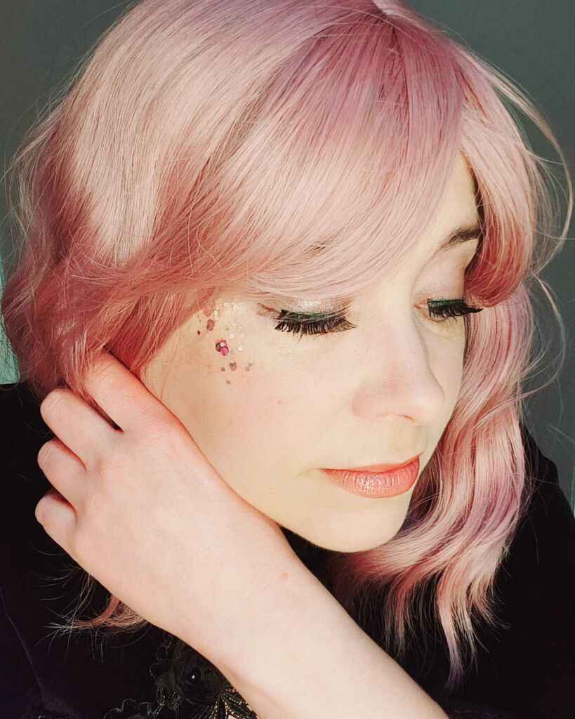 dressed up in pink 🌸 instagr.am/p/CrtBPoOM3fc/