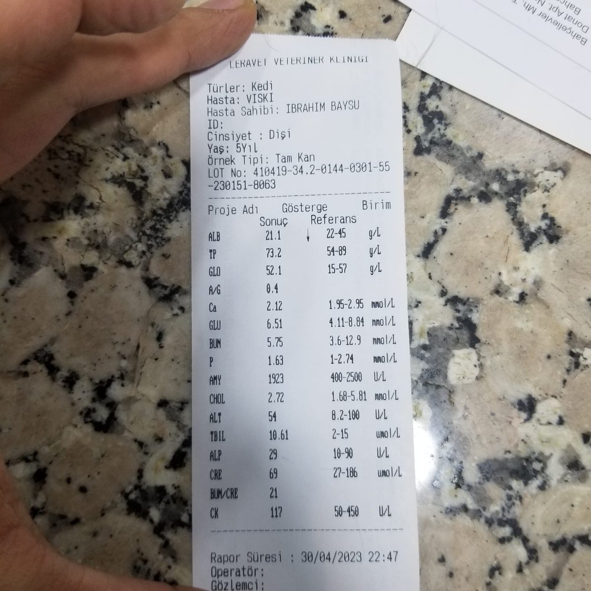 Desteğinizi istiyorum kızımın fip'i atlatması için. 
Oldukça pahalı bir tedavi.

Twitter ve Instagram hesaplarımda yüzlerce kitap satışta şu an.
Alarak destek olursanız sevinirim.

Hero adlı ilaçtan ilk şişeyi sipariş ettim. Kurye bugün getirecek. Yarın tedaviye başlayacağız.