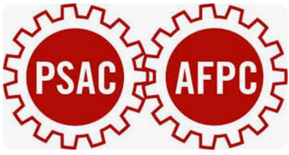 LBCRASolidarity's tweet photo. We have been on strike for almost 2 weeks now. All we want is a fair wage and a telework agreement. We aren't asking for the moon.

Please give us a fair contract. 

Thank you
CRA employee
Public Servant
Mother

#PSACStrike2023 https://t.co/MwARSe0hFN