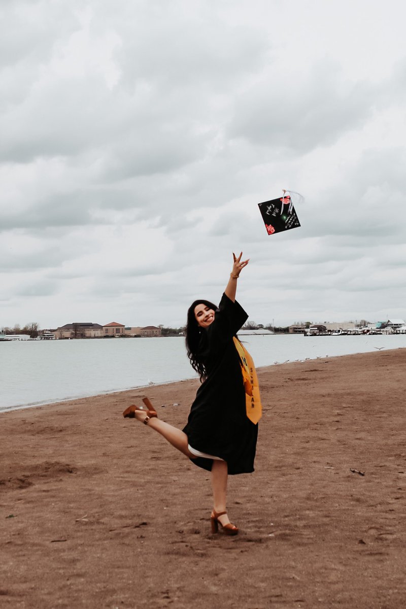 BreannaCaban's tweet photo. Officially an Alum #umichalum 〽️ @UMich https://t.co/Ppil4L31U4