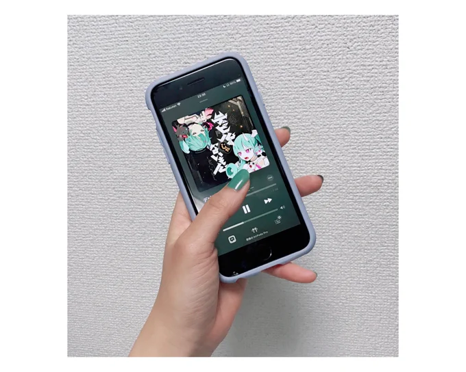 爪とスマホケースを一新してから視界がかわいくてしゃーないの見て