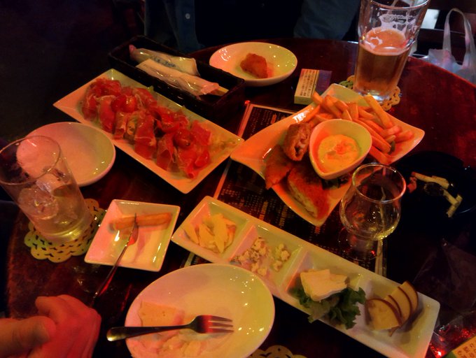 高槻駅は飲み屋が多くて楽しいな!!!!