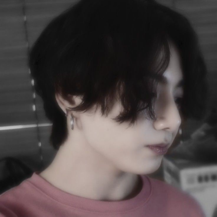 VKFLORAL's tweet photo. #taekookau

After a car accident, Jungkook is diagnosed with amnesia and all he remembers is his husband.

"Whㅡwhere's my husband? Is he okay?!" He shrieked, worry growing in his eyes.

And Taehyung, his assigned nurse is in a dilemma on telling him that his husband left him. https://t.co/z7efiCzAOx