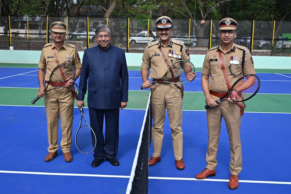 Inauguration of Tennis courts and flagging-off program of 24 new patrolling vehicles on the occasion of #MaharashtraDay
#PuneRuralPolice