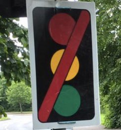 Did you know that no one has priority when traffic lights are out of order. 

#driver #driverslicense #driversed #firsttimepass #theorytest #freedom #drivinglesson #cars #thandidrivingschool #fyp #drivingschoolnearme #sandwell #oldbury #harbourne #bearwood #langley #westbromwich