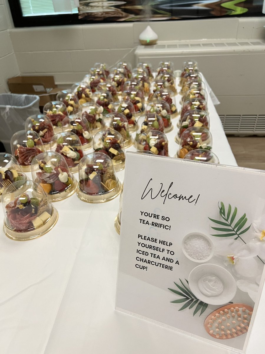 MrsQ_LM's tweet photo. OMG! We have the absolute best PTO in the world!!! Thank you for your support, love, and appreciation. #LMPride @LM_Schools @mflorence_LM https://t.co/kfEBJfg6mZ
