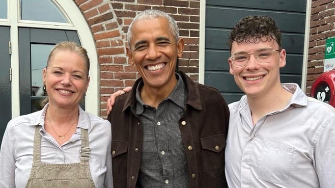 Barack Obama verrast restaurant 1612 in de Beemster met onverwachts bezoek: ’Hij at een salade geitenkaas en Beemster frietjes’ dlvr.it/SnMGfV