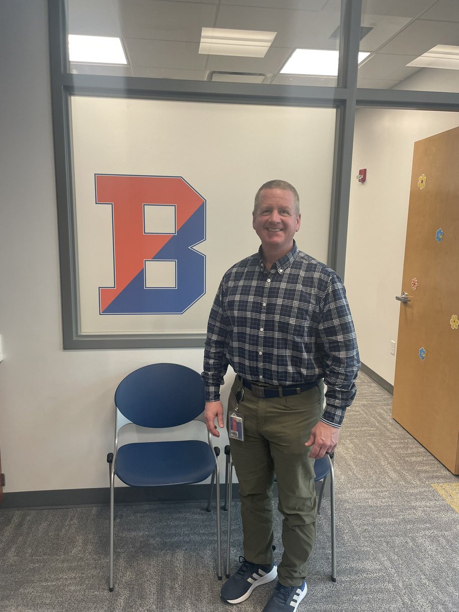 Happy School Principal’s Day to
Mr. Miller!  We appreciate all you do for the students and staff at Wilson!
#BPatriotProud
#BPositivePatriots
#BConnectedBCSD