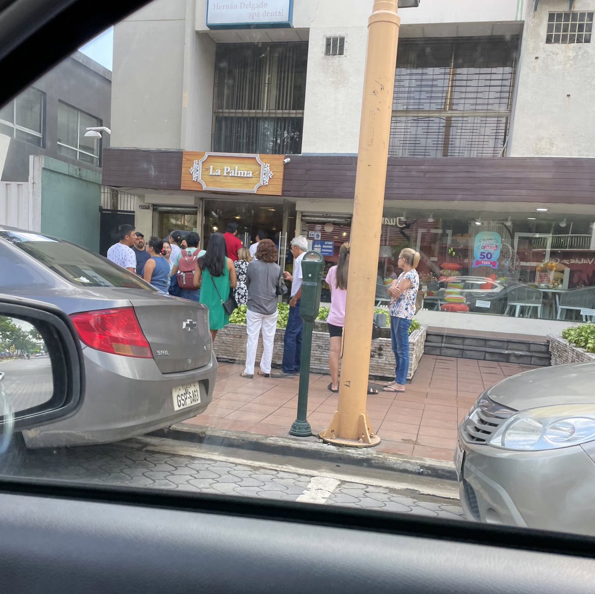 Para desayunar en La Palma de Urdesa hay que sacar cita como en el IESS?