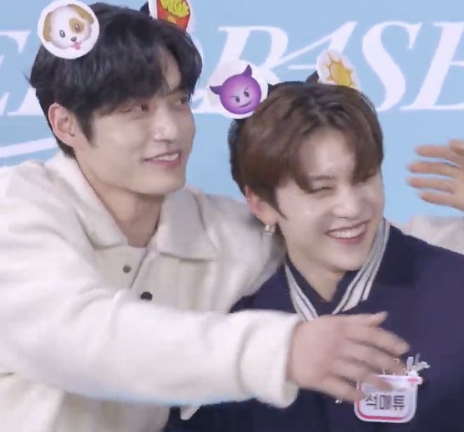 mattwoon's tweet photo. they’re SO CUTE 😭 our ppusamz 

#KIMJIWOONG #김지웅 #SEOKMATTHEW  #석매튜 https://t.co/xCFquDiaND