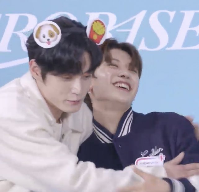 mattwoon's tweet photo. they’re SO CUTE 😭 our ppusamz 

#KIMJIWOONG #김지웅 #SEOKMATTHEW  #석매튜 https://t.co/xCFquDiaND