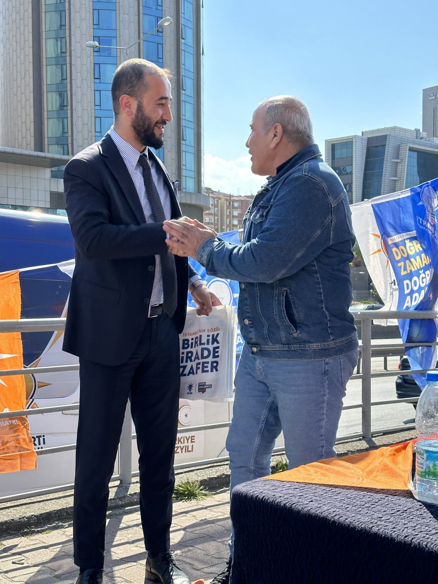 Önceki Dönem Gençlik Kolları Başkanımız Yasin Görgülü ve geçmiş dönemlerde beraber çalıştığımız arkadaşlarımızla Yenisahra Mahallemizde Ak Nokta çalışmamıza destek verdik