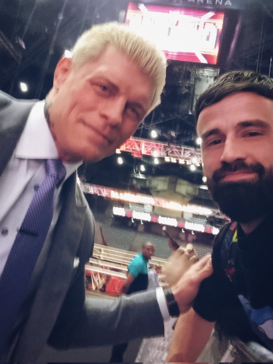 Thank you so much for the picture <a href="/CodyRhodes/">Cody Rhodes</a> 🇺🇲
You're such a great guy,
This was awsome 🔥
#WWEParis #WWE #codyrhodes