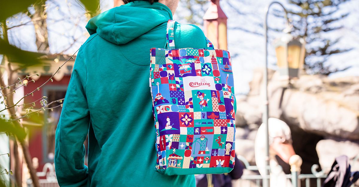 Vanaf begin mei is er een nieuwe souvenirlijn 'Geometric' verkrijgbaar in de Efteling-souvenirwinkels. Van shopper tot sweater en van pen tot paraplu! Alles bekijken? Bekijk de Efteling Blog✨👉bit.ly/3Vne87R