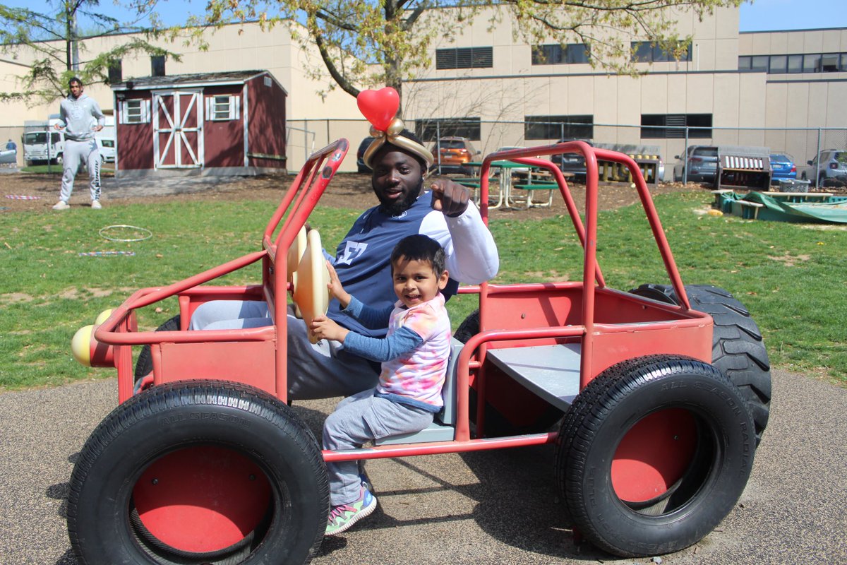 5thQuarter_PSU's tweet image. Spring has sprung at the Bennett Family Center during their Spring Fling event
