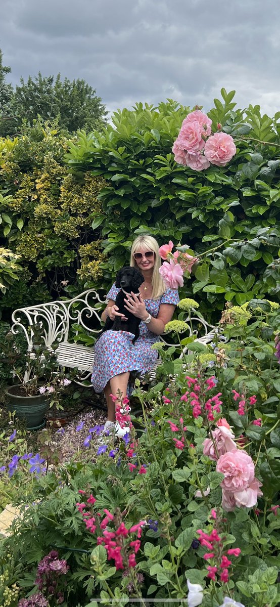 Happy bank holiday Monday

Sometimes the most productive thing you can do is RELAX
 
Phone – OFF
Me time – ON
 
One of my favourite ways to unwind is to enjoy nature and walk with my little dog. 
 
What is your favourite way to unwind?