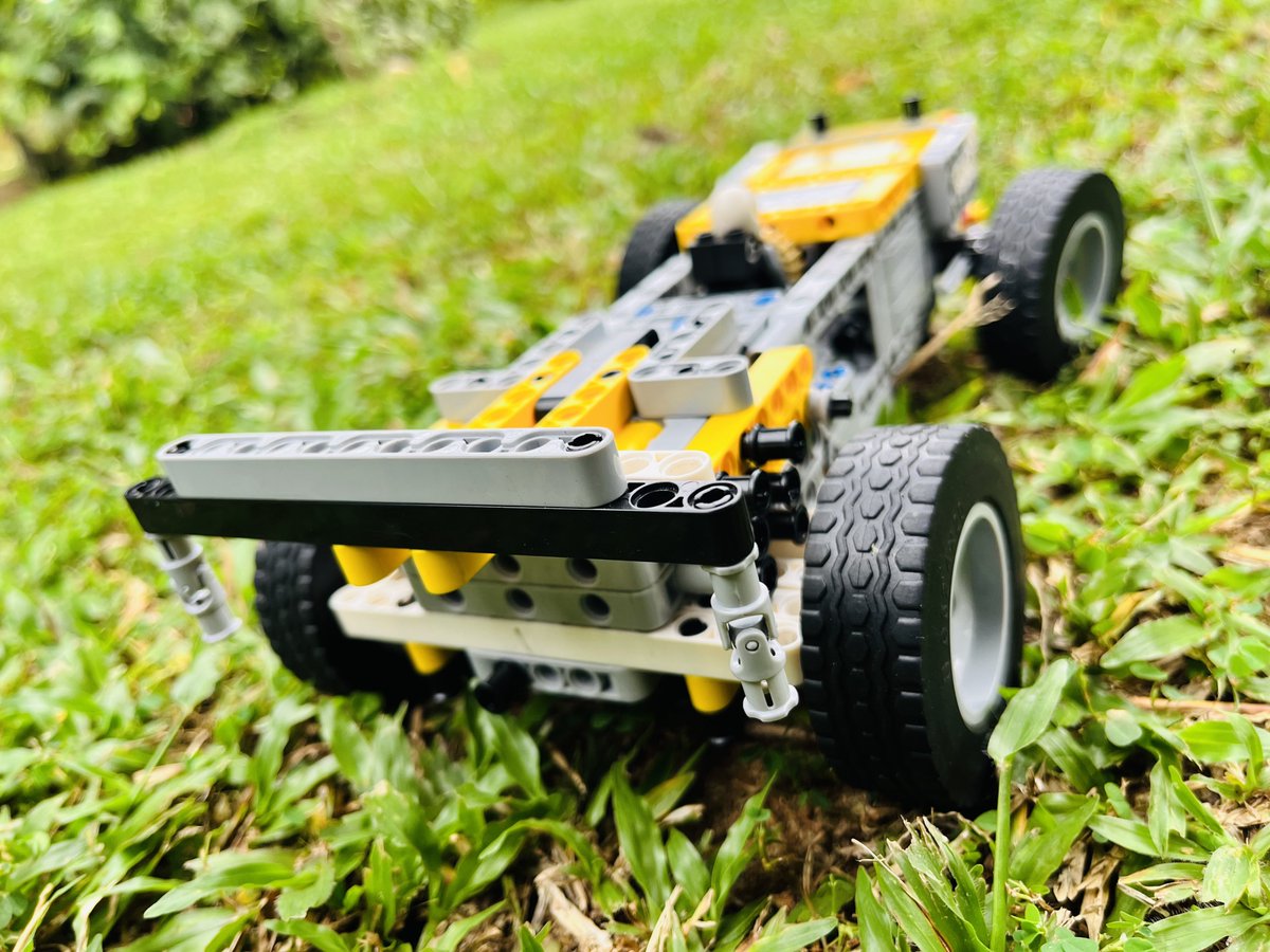 yugeethblocks's tweet image. World’s fastest racing car, Racer #1. Await for more surprising videos of this racing car😀

youtube.com/shorts/Rjl0zt_…

Subscribe me on YouTube and see more of these amazing creations.

#brickbuilder #learnig #kidsengineering #technic #brickbuildings #bricktoys #supercars