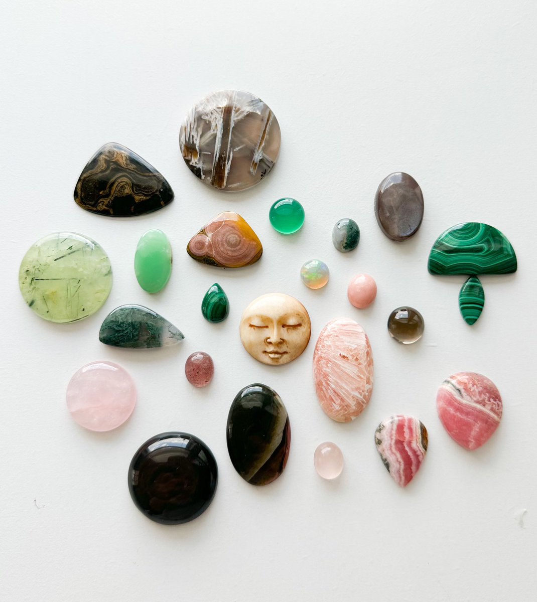 mildhippie's tweet photo. the crystals       🍓🌿🐻🌸      the pendants

“mildhippie” collection coming to my shop May 5th at 8pm eastern time <3 https://t.co/luzJnLDAPT