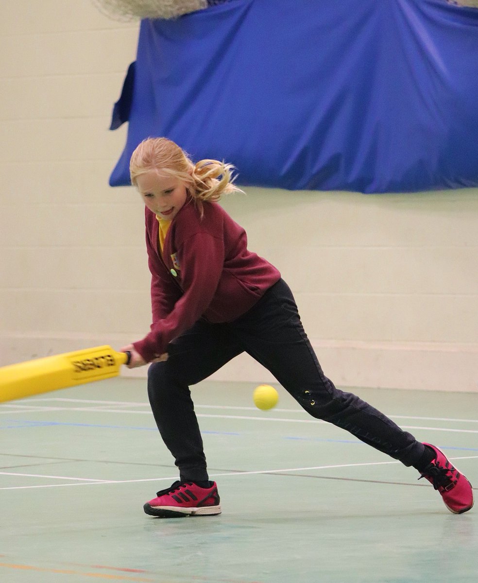 ellesmerecoll's tweet photo. In the first of a series of 'Introducing Sport' Sessions held at @ellesmerecoll, it was wonderful to see so many students in Yr 5 from St. Mary's CiW School, Overton enjoying Cricket with staff from both schools.

For more and photos visit:
https://t.co/TmuS1mlAW0 https://t.co/Xv40d1HXX5