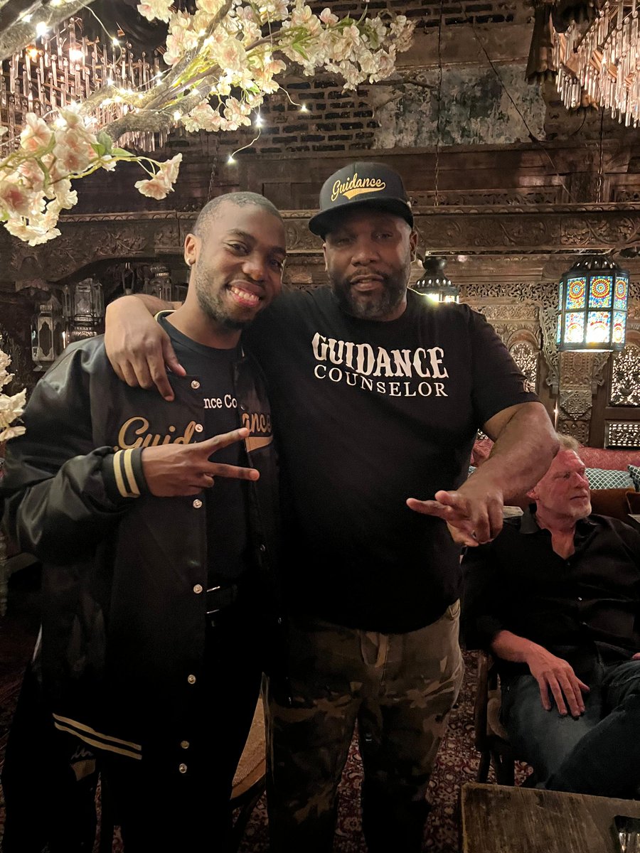 Passing down the love of whiskey from generation to generation 👨‍👦🥃 #fatherandson #whiskeyfamily #guidancefamily #guidancewhiskey