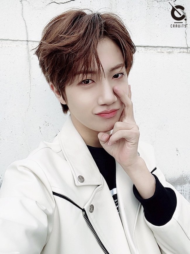 TimeTo_HWJ's tweet photo. 200502 크래비티 공식 팬카페 [CHAL-KAK] Break all the Rules 촬영현장 원진 Selfie 모음.zip

#n년전_오늘의_원진
#원진 #함원진 #WONJIN
#크래비티 #CRAVITY https://t.co/mFXiNzWN8A