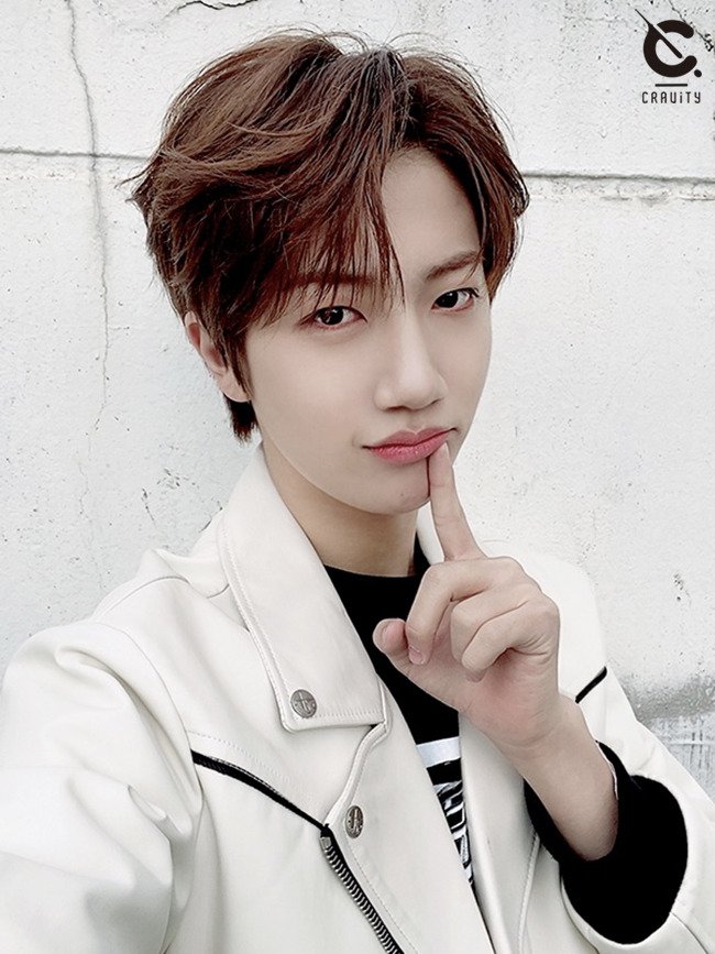 TimeTo_HWJ's tweet photo. 200502 크래비티 공식 팬카페 [CHAL-KAK] Break all the Rules 촬영현장 원진 Selfie 모음.zip

#n년전_오늘의_원진
#원진 #함원진 #WONJIN
#크래비티 #CRAVITY https://t.co/mFXiNzWN8A