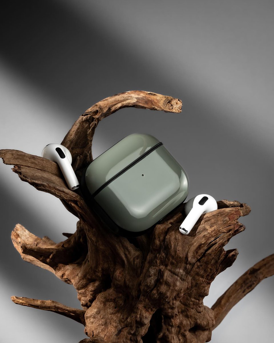 GadgetGearNg's tweet photo. The AirPods 3 are better than the AirPods Pro. 🫣

I don't mean the functions or the sound quality, but the wearing comfort. The AirPods Pro don't hold so well with me and after wearing it a little longer it feels uncomfortable in the ear. https://t.co/ZXlV0BUicZ