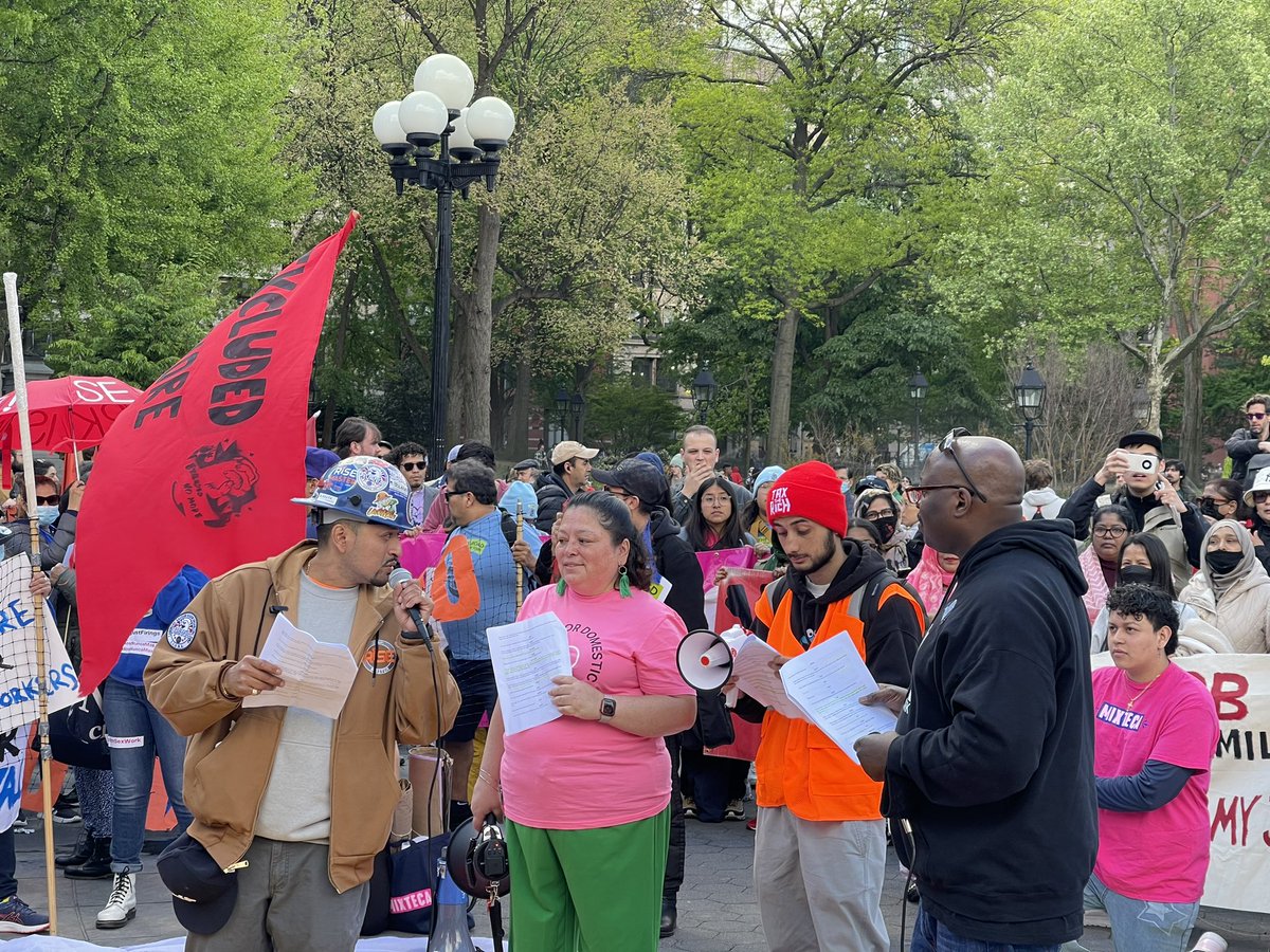 DesisRisingUp's tweet photo. A worker skit for #MayDay! A story about workers from different industries talking about their working conditions and what all workers deserve… over momos 😋 #FundExcludedWorkers #EndUnjustFirings https://t.co/UCrHpCNUk7
