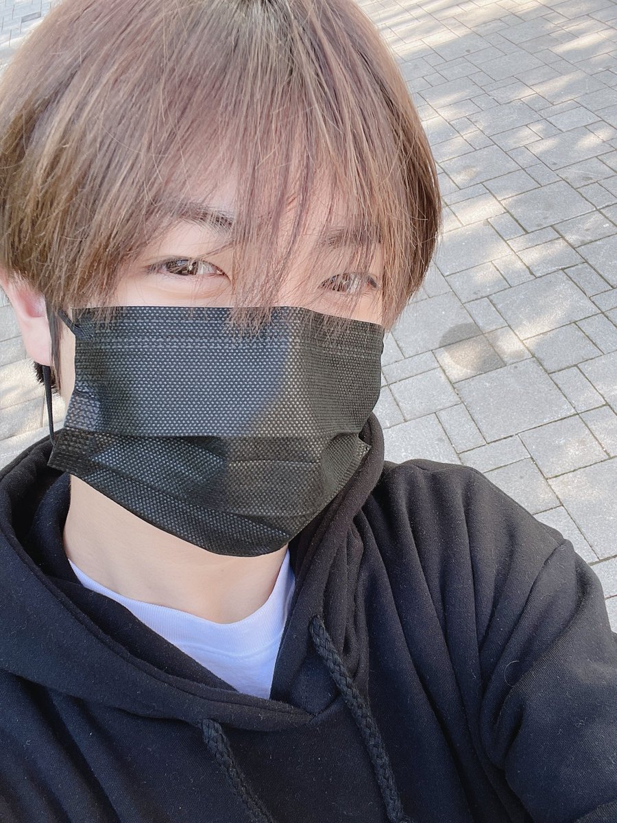 TimeTo_HWJ's tweet photo. 210502 크래비티 공식 팬카페 Comment

날씨가 좋은날엔 운동이죠!! 🔗 https://t.co/kD4SWRsh1k
항상 사랑해요 러비티😍😍 🔗 https://t.co/zfjsuVZ2uV

#n년전_오늘의_원진
#원진 #함원진 #WONJIN
#크래비티 #CRAVITY https://t.co/MlJRssbyAq