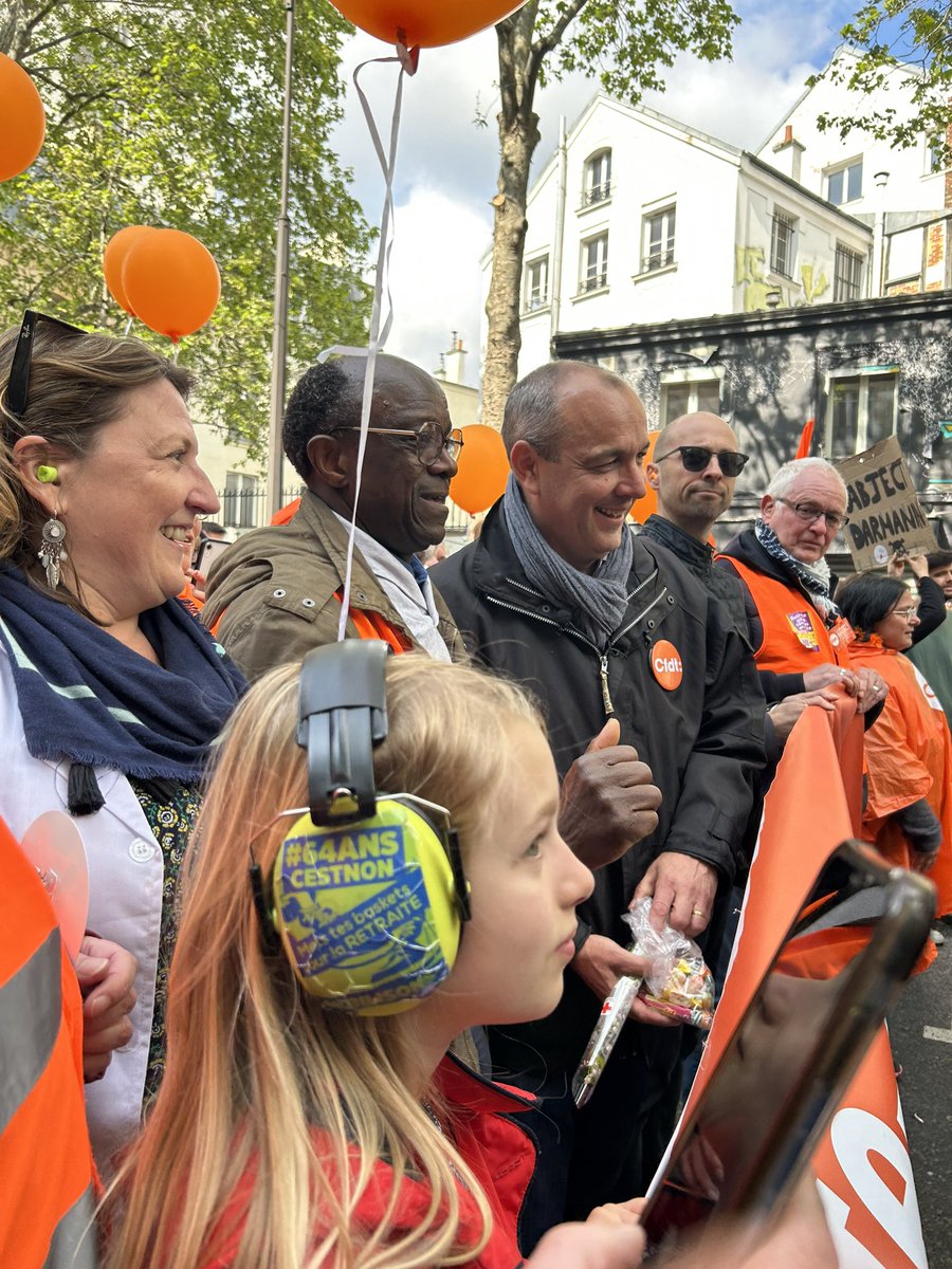 Nous sommes plus d’un million dans la rue pour exprimer la dignité du monde du travail, son besoin de reconnaissance et notre opposition aux 64 ans. Merci à tous les travailleurs et militants cfdt qui se sont mobilisés #1erMai