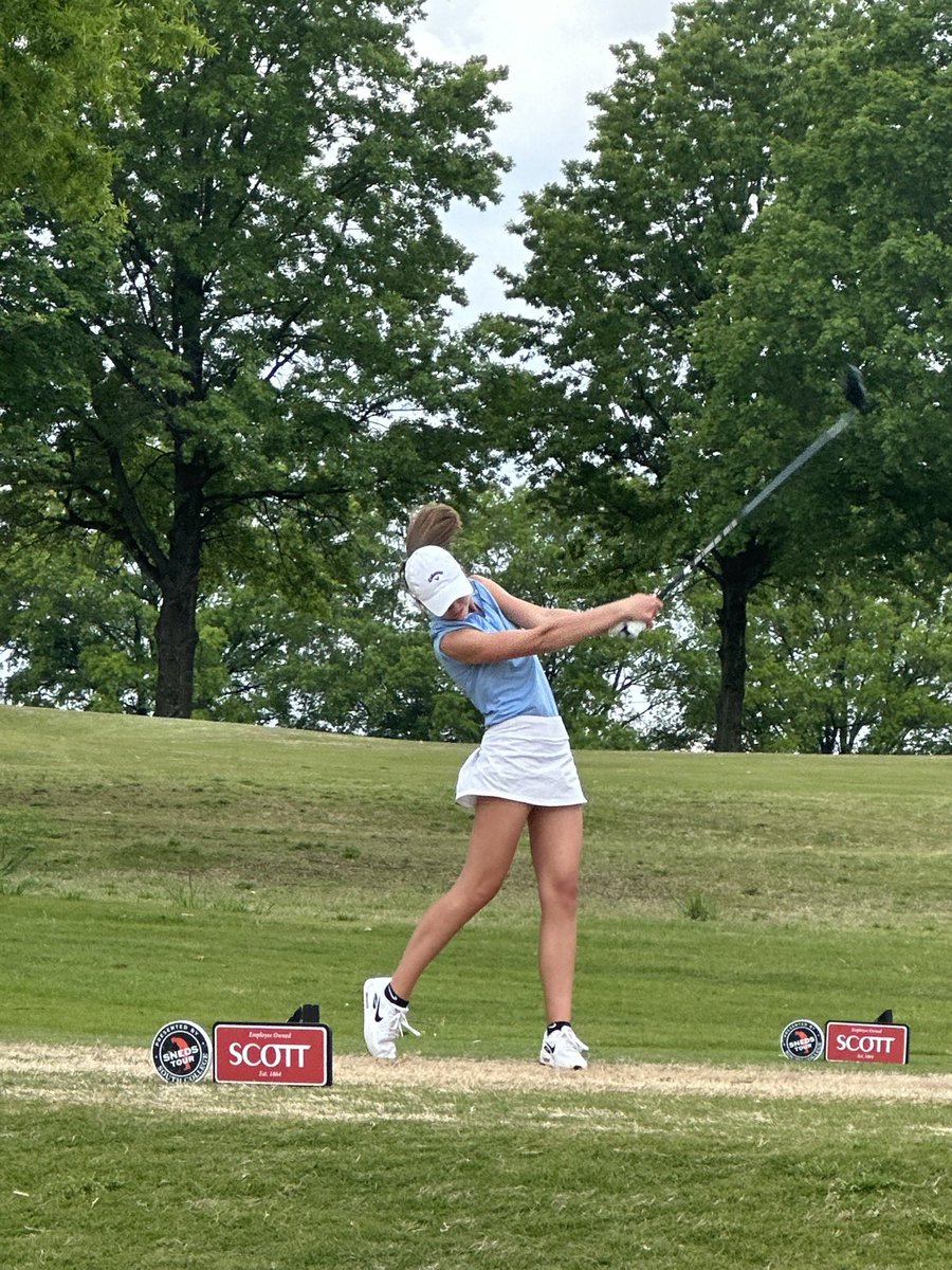 MeredithEller26's tweet photo. Played in the Open at Two Rivers this weekend. Bounced back after a tough first day and shot 78 on day 2 to finish 6th out of 17. Thank you @tgfjuniorgolf for a great tournament. Had so much fun playing with @hollyjh0 #snedstour23 https://t.co/NrwOD9ZWPJ