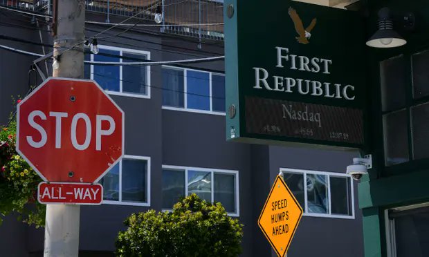 _CryptoNewsLive's tweet photo. JP Morgan acquires most of failed First Republic Bank amid growing US banking crisis concerns. As Bitcoin gains traction, could digital assets be a safe haven in times of financial uncertainty? #Bitcoin #JPMorgan https://t.co/BoG7IfMZPB