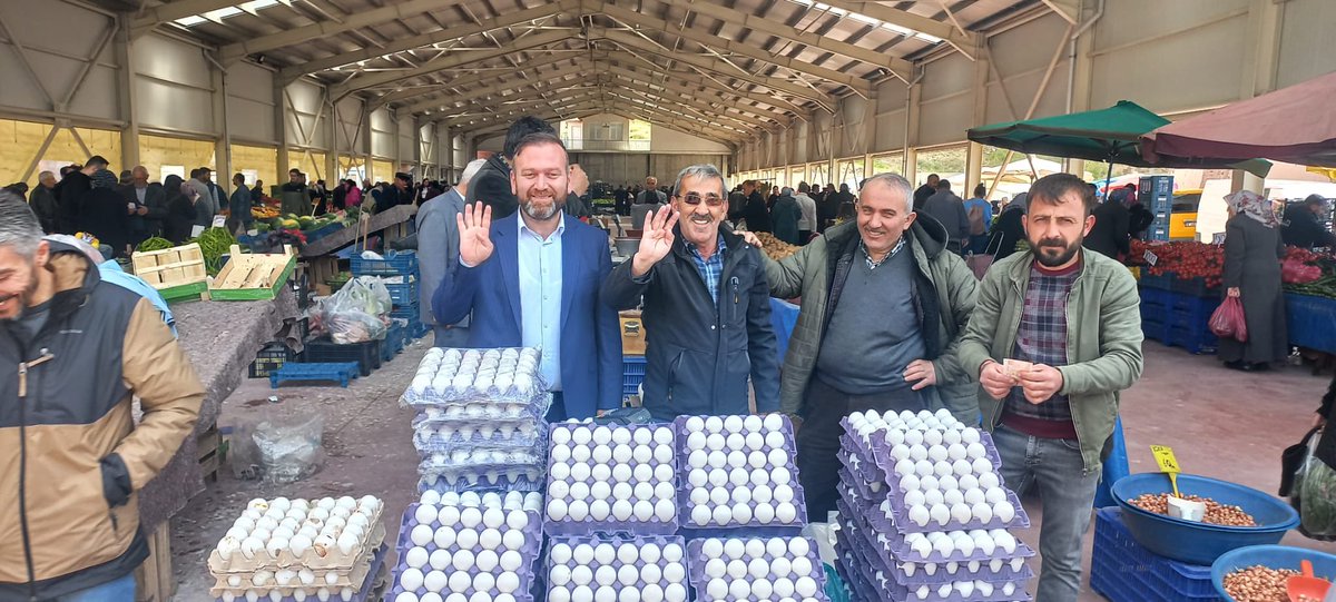 faikzcan9's tweet photo. 📍Pazartesi Pazarı

AK Parti'nin ve Ak Parti Belediyeciliğinin dünü de, bugünü de millete hizmettir. Gönlü güzel hemşehrilerimizi ve esnafımızı ziyaret ettik. Kıymetli vatandaşlarımız bizlere muhabbetini ve desteğini esirgemiyor, hepsinden Allah razı olsun. 🤗

Dogrusu AK Parti https://t.co/DF3LULG13F