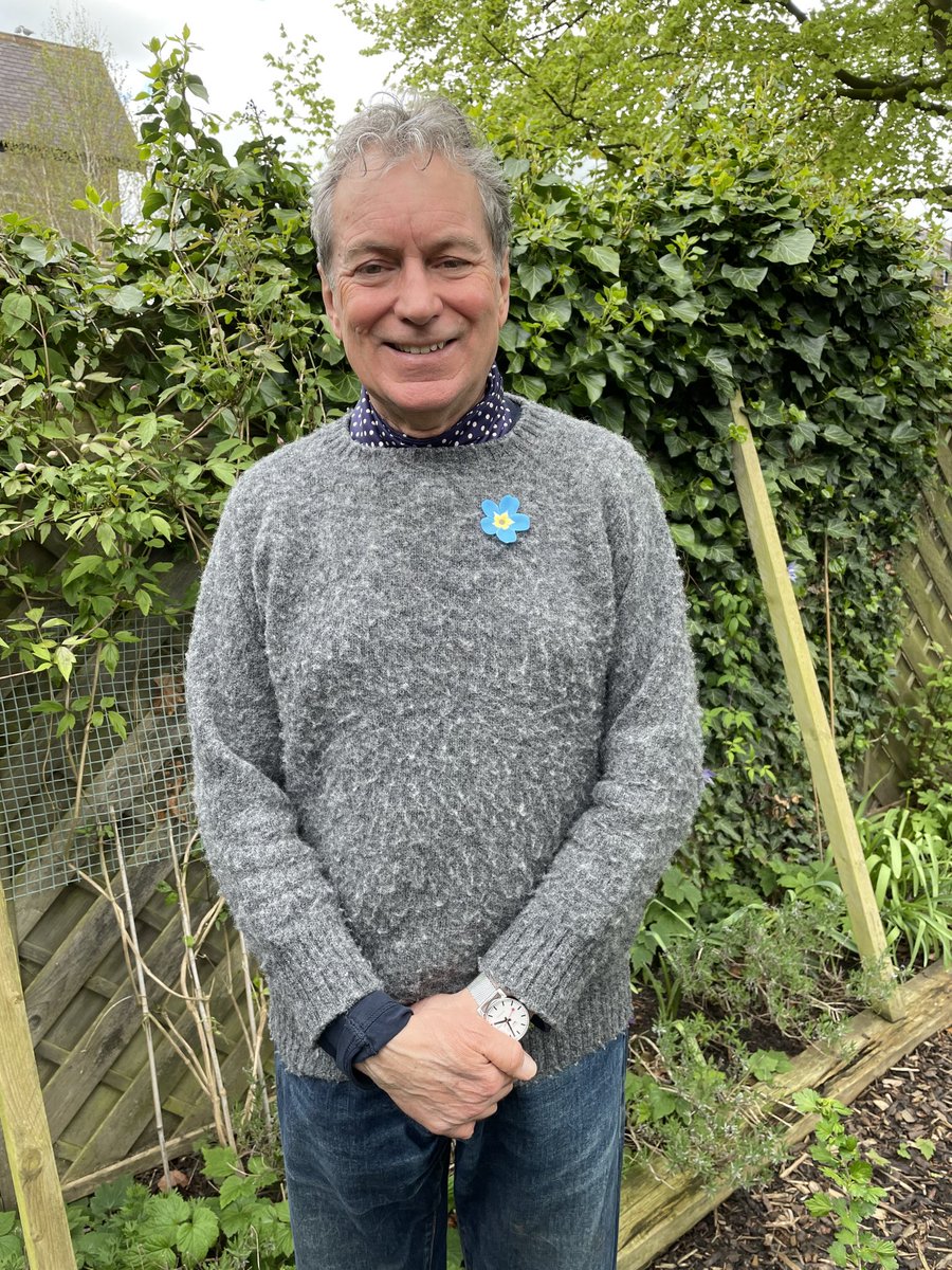 This May I’m wearing my I’m wearing my Forget me Not badge in support of the 900,000 people living with dementia, their cares and loved ones. alzheimers.org.uk/forget-me-not-…