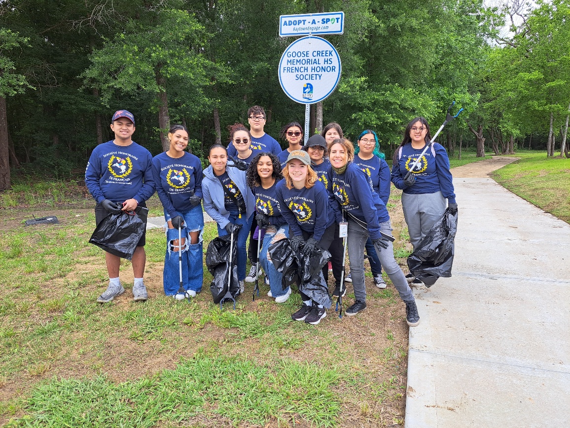 GCMPatriotLib's tweet image. Last Saturday GCM French Honor Society completed their 4th cleaning for the Baytown Adopt – a- Spot. 

Way to go!

#gcgiants
