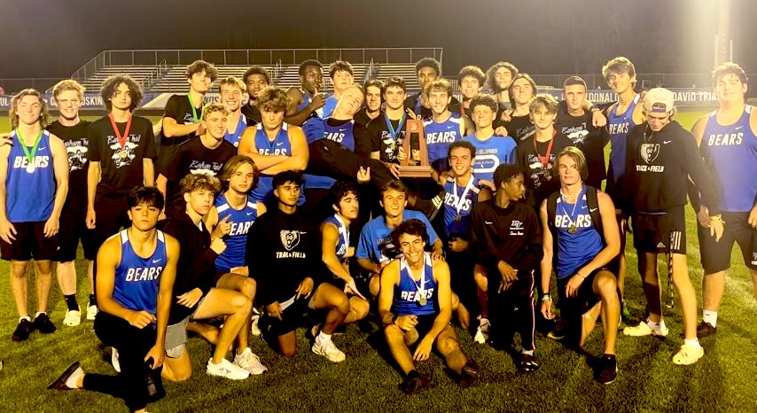 904_foxthrows's tweet photo. | FHSAA Class 4A, District 2 | 

Was a rough meet but got first in the discus throw and fifth in shotput. Finally a district Champion🙏🏽 both me and the boys. 

@JimmyHuck2025 @libbywilliams27 @BTXCTrack @olivier__andre @guicruz_33_ @ZachMarshall99 #sophomore https://t.co/jwEjyETWFW