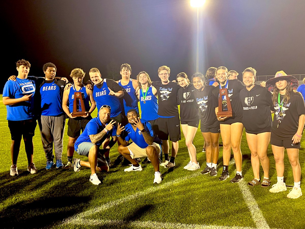 904_foxthrows's tweet photo. | FHSAA Class 4A, District 2 | 

Was a rough meet but got first in the discus throw and fifth in shotput. Finally a district Champion🙏🏽 both me and the boys. 

@JimmyHuck2025 @libbywilliams27 @BTXCTrack @olivier__andre @guicruz_33_ @ZachMarshall99 #sophomore https://t.co/jwEjyETWFW