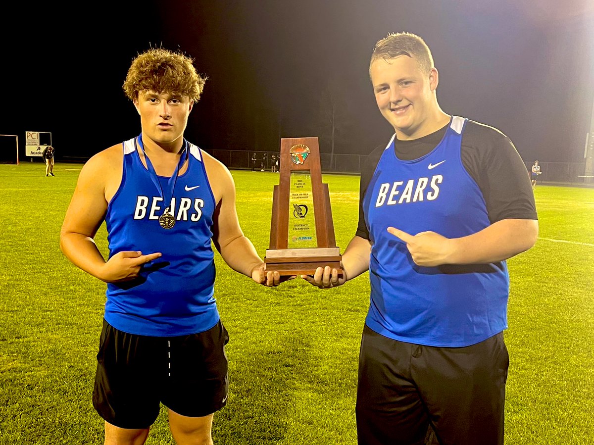 904_foxthrows's tweet photo. | FHSAA Class 4A, District 2 | 

Was a rough meet but got first in the discus throw and fifth in shotput. Finally a district Champion🙏🏽 both me and the boys. 

@JimmyHuck2025 @libbywilliams27 @BTXCTrack @olivier__andre @guicruz_33_ @ZachMarshall99 #sophomore https://t.co/jwEjyETWFW