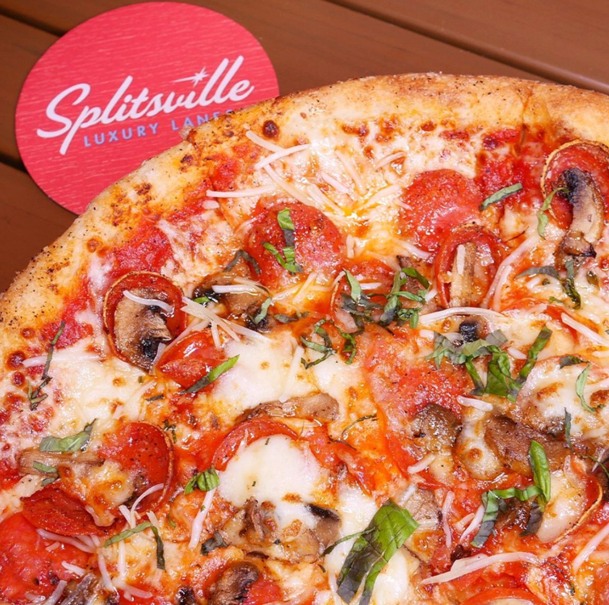 It'll have your tastebuds buzzzzzzing with delight! 🐝⁣
⁣
New to our everyday lineup, our 𝐊𝐢𝐥𝐥𝐞𝐫 𝐁𝐞𝐞 𝐏𝐢𝐳𝐳𝐚 is topped with fresh mozz, pepperoni, mushroom, basil, and drizzled with Mike's Hot Honey for a nice finishing sting.⁣

📍 #DowntownDisney