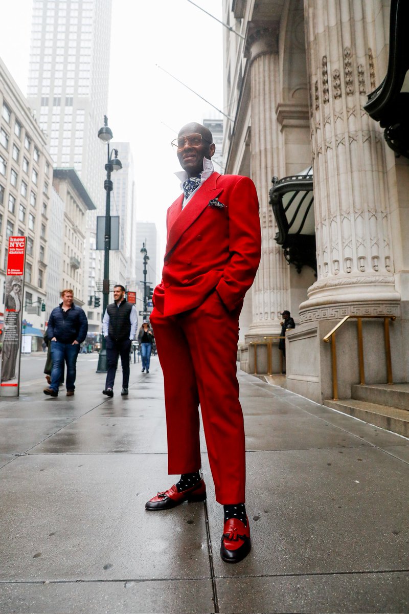 On the next @BlackAmerica_TV, @DapperDanHarlem joins host @CarolJenkins to discuss how he went from hustling on the streets of Harlem to designing for @LouisVuitton , @gucci & more. ➡️ Premieres May 3rd 7:30 EST ➡️Mon - Thurs. 7:30p ET tv.cuny.edu/homepage/show/… 📷: @LAURASFUCHS