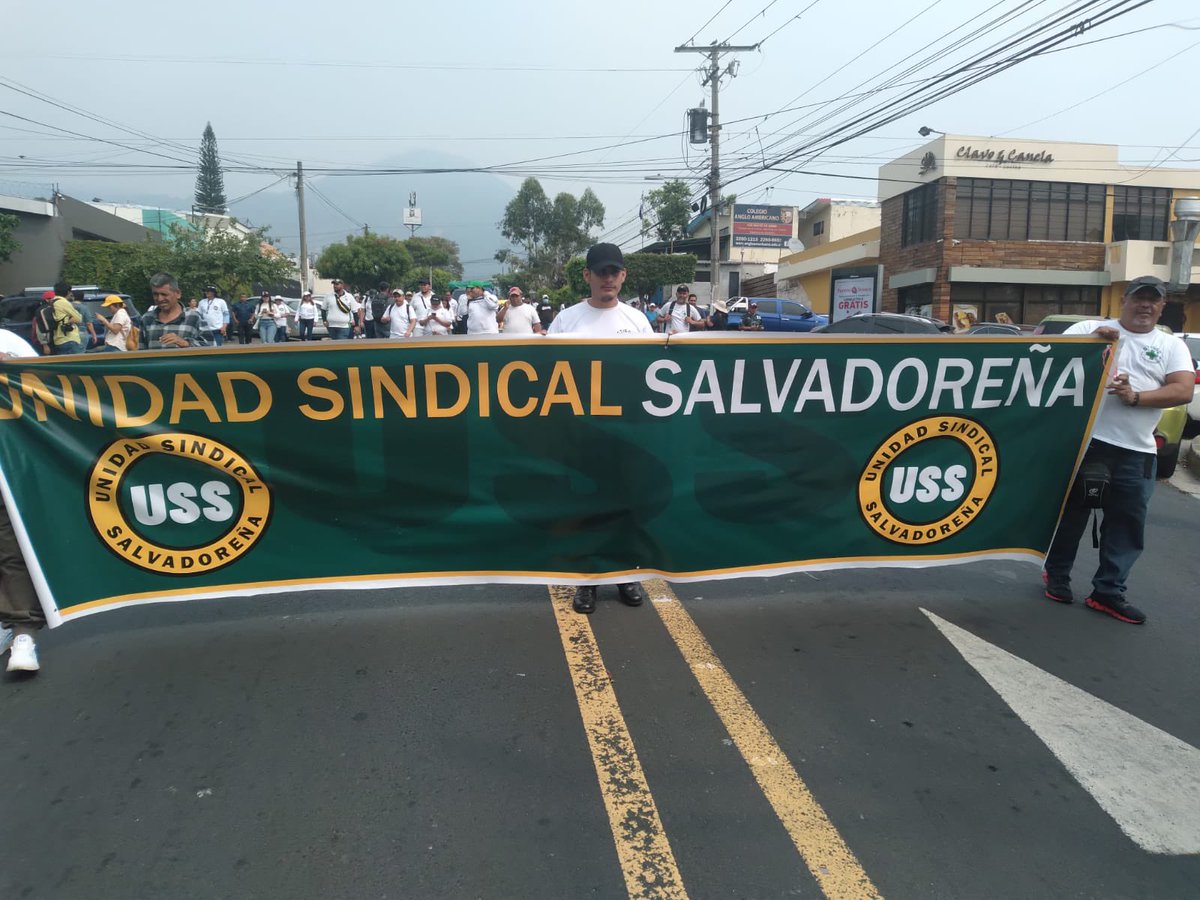 Radio YSKL 📻 💻 📲 on Twitter "El ministro de TrabajoSV, RolandoCastroSv encabeza la marcha