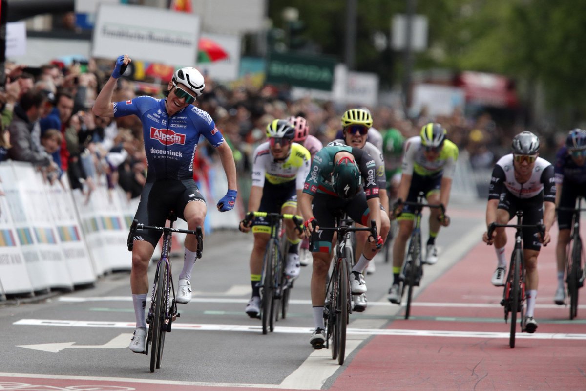 60. edisyon olarak düzenlenen Eschborn-Frankfurt 2023'ü Alpecin-Deceuninck'ten Sören Kragh Andersen kazandı. #Radklassiker