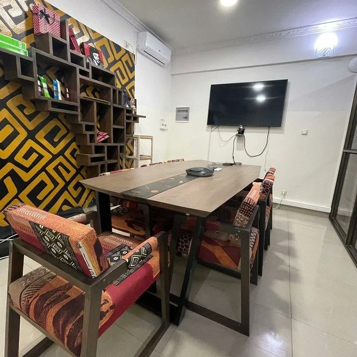 Vous avez besoin d’1 espace Coworking à Kinshasa ? 
Rdv à l’immeuble Royal,Blvd du 30 Juin réf:super marché SK.
Un environnement agréable &amp; collaboratif à 1e adresse prestigieuse pr votre entreprise. Contactez ns au +243 813 782 937. ishangistartupscenter.com #IshangoStartupsCenter