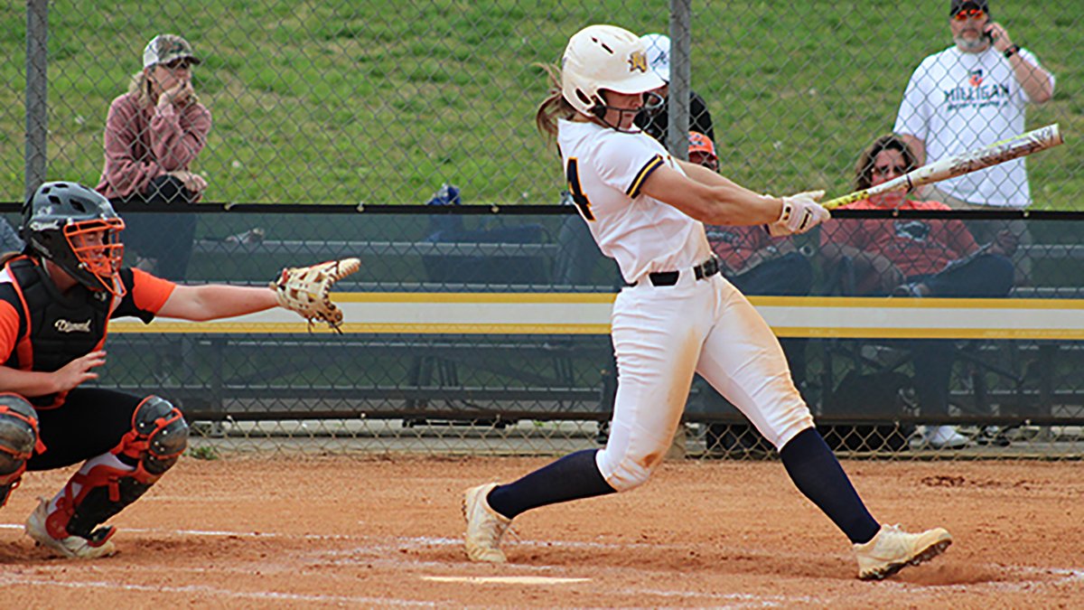 AACsports's tweet photo. Cheyenne Strong of @twbulldogs and Emily Loveless of @RU_Eagles are the #AACSB weekly award winners - https://t.co/NwrceAsraz

#NAIASoftball https://t.co/yzMTdAN63U